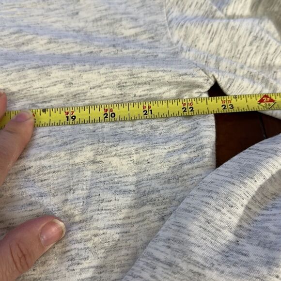 Sachin + Babi Jette's  Fringe Pullver Sweatshirt Cream Heather Gray Size XS NWT - Picture 16 of 17